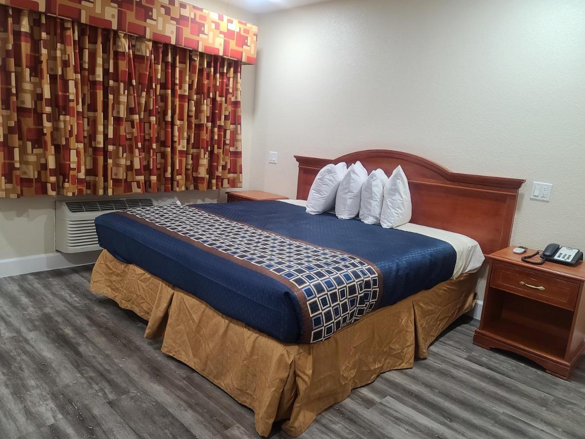 豪华套房酒店 克拉马斯福尔斯 外观 照片